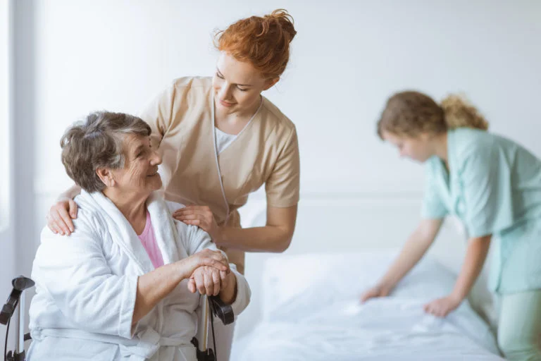 When to Move from Assisted Living to a Skilled Nursing Facility