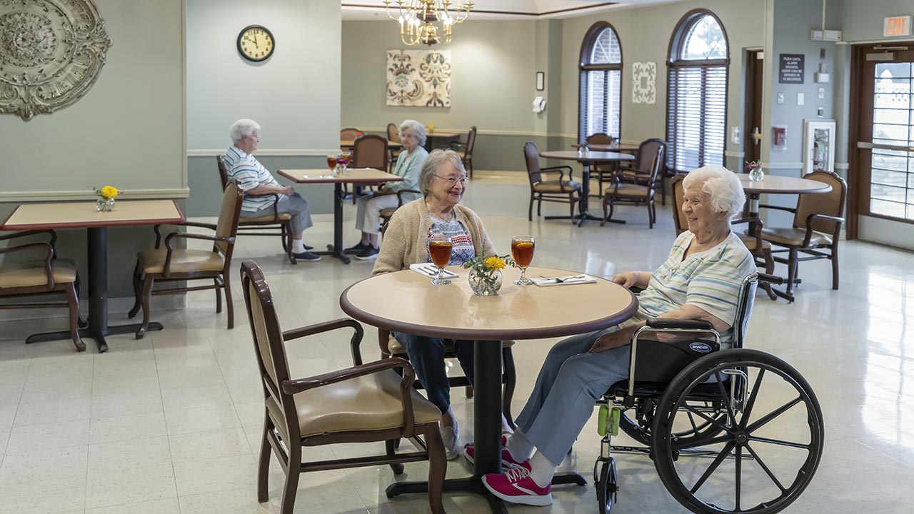 Coulterville residents enjoying some lunch in dining room