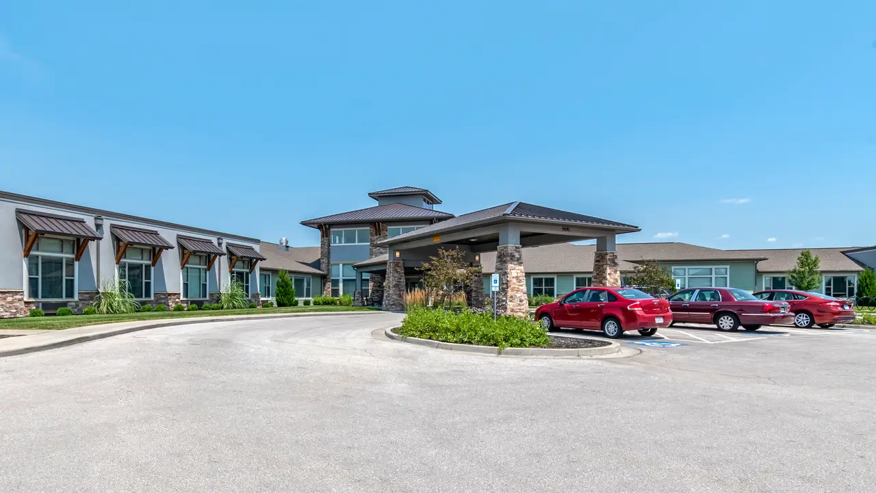Modern one-story rehab and health care building with large windows at Tiffany Springs in Kansas City, MO, Platte County.