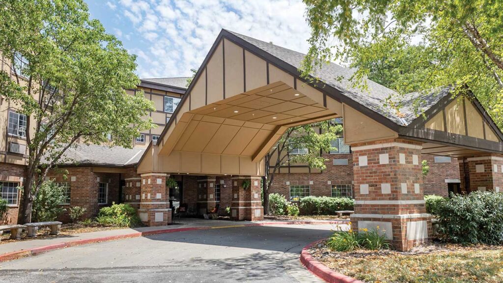 Luxury multi-story senior living tower with urban design at Lamar at Town Center in Overland Park, KS, Johnson County.